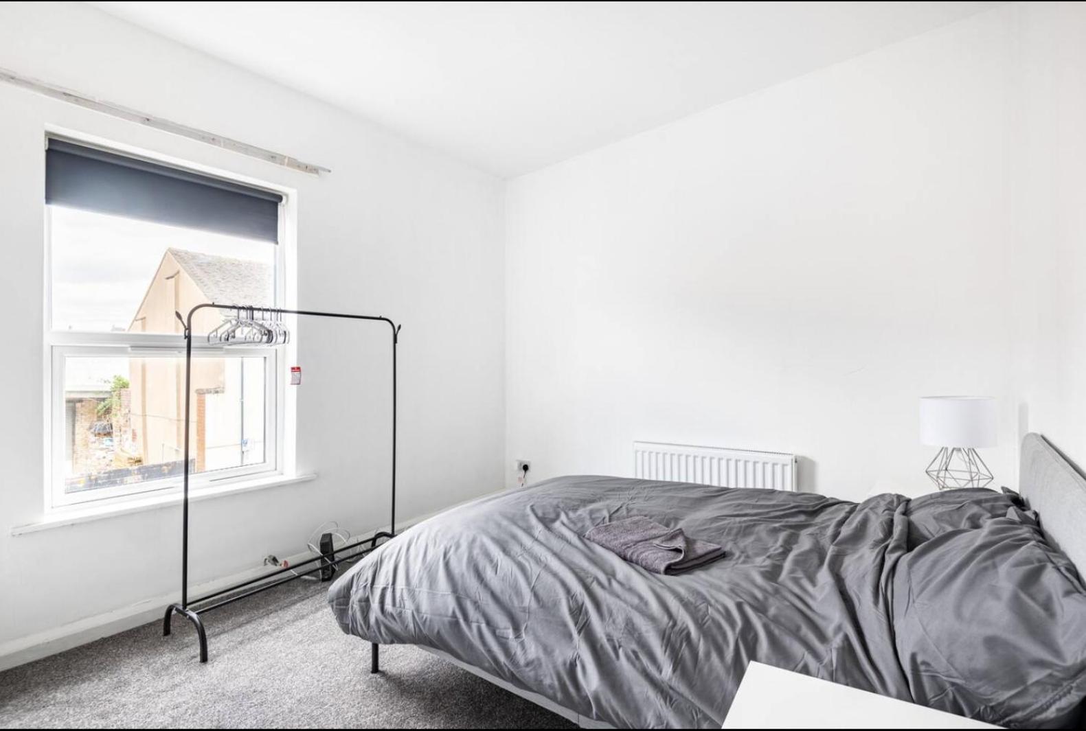 Holiday home Away From Local To A Lot Of Amenities *