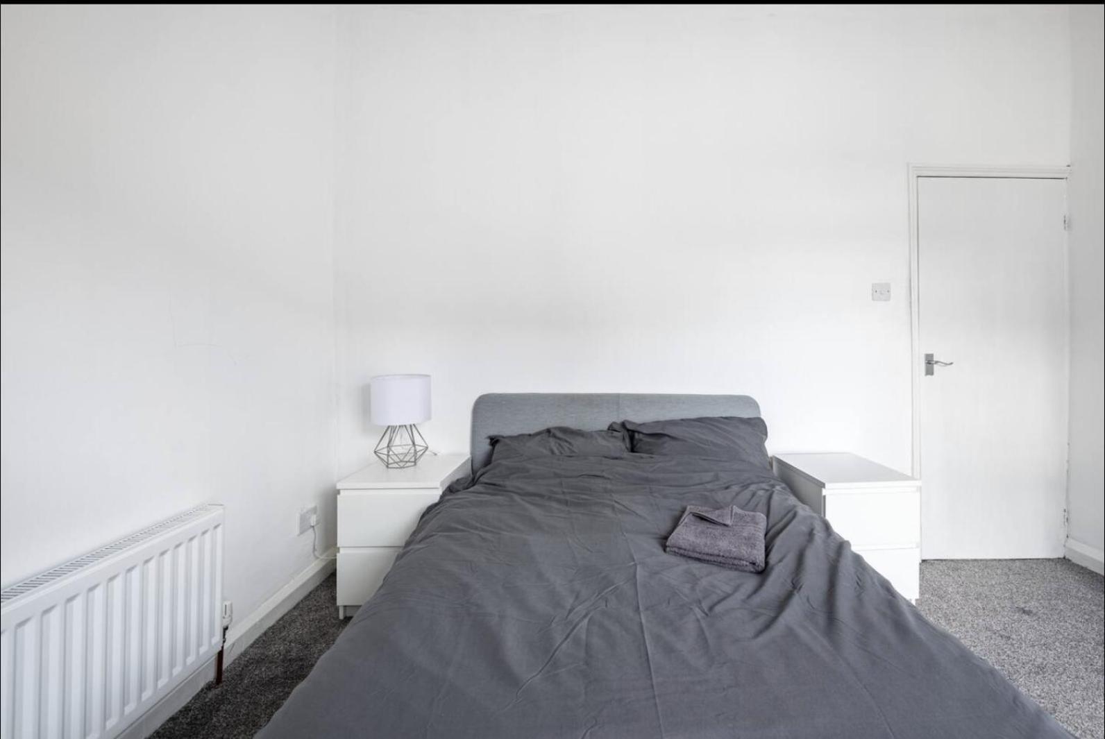 Away From Local To A Lot Of Amenities * Stoke-on-Trent